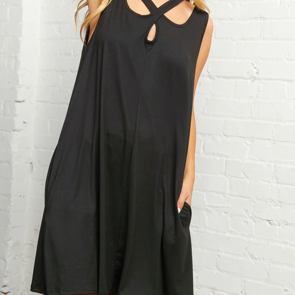NWOT. PLUS SIZE BLACK CUT OUT NECK DETAIL SLEEVELESS DRESS;